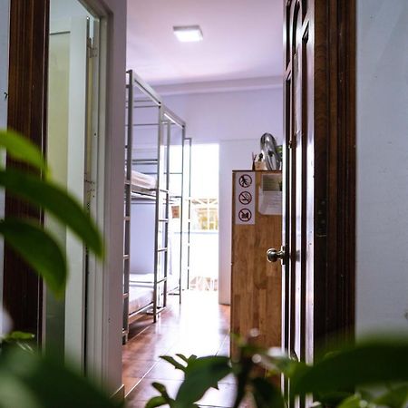 The Crib Vietnam Hostel Хошимин Екстериор снимка