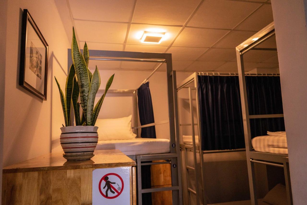 The Crib Vietnam Hostel Хошимин Екстериор снимка